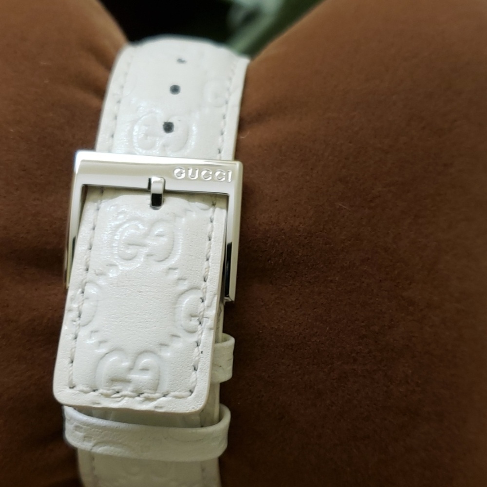Gucci Watch - Picture 3 of 3